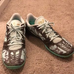 Nike - Kobe Mentality (fiberglass color-way)